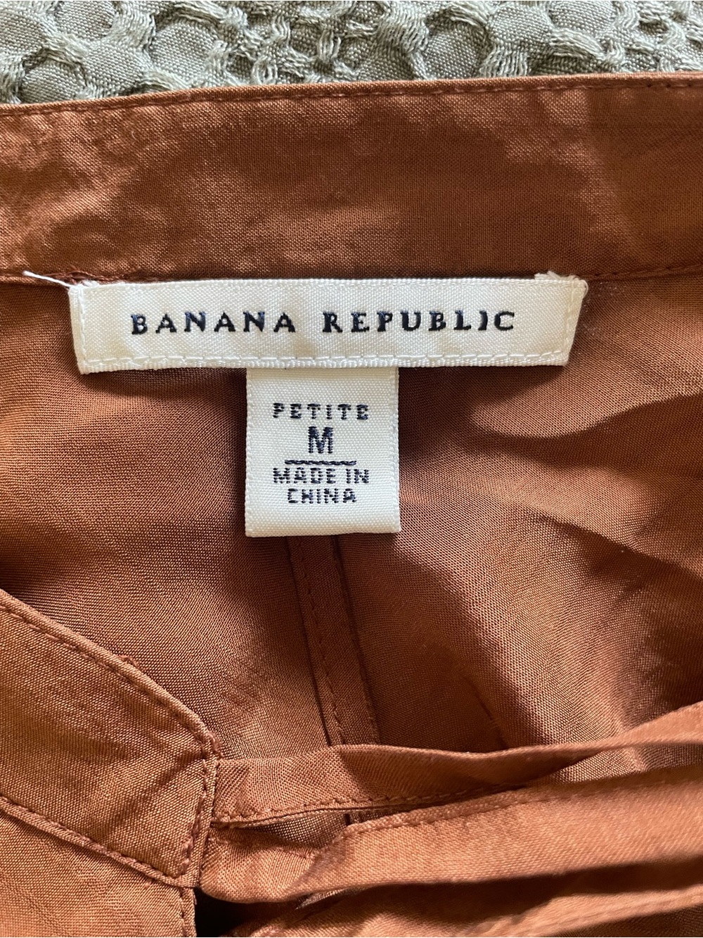 Banana Republic Rust-Brown Silk Button-Front Tunic- Petite Medium - Picture 10 of 12